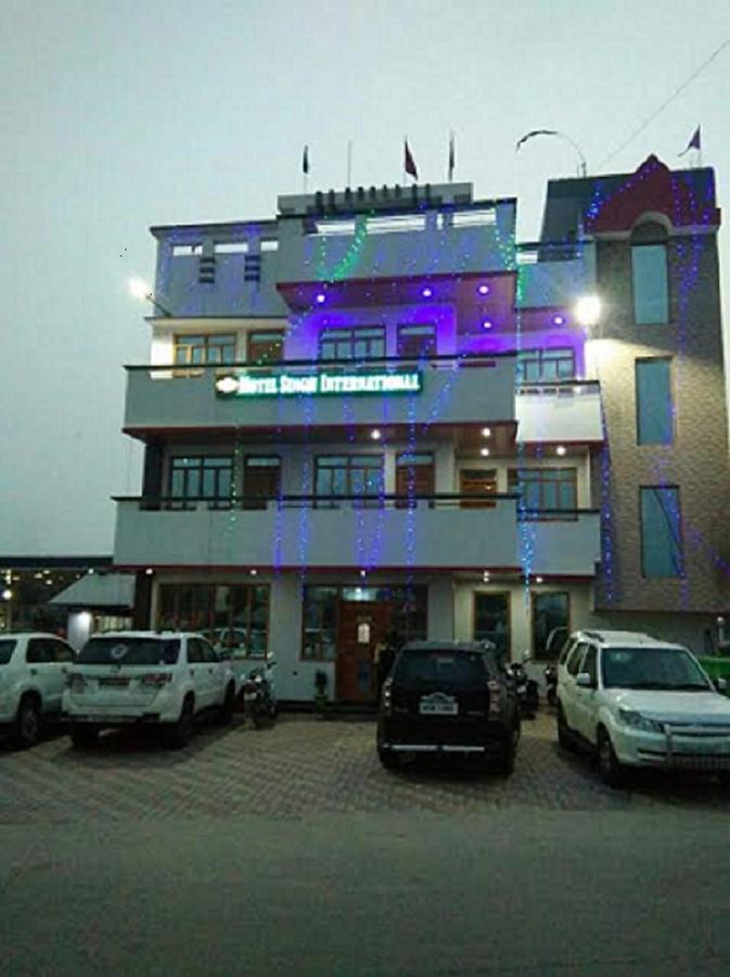 Hotel Singh International Basti Exterior photo